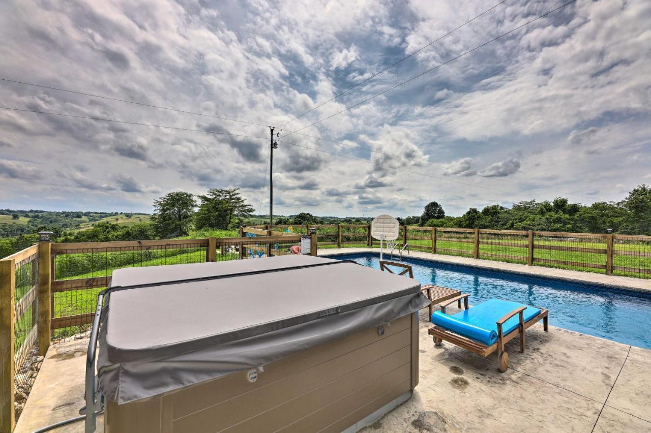 Villa Chic Williamstown Retreat With Pool And Hot Tub! Exterior foto